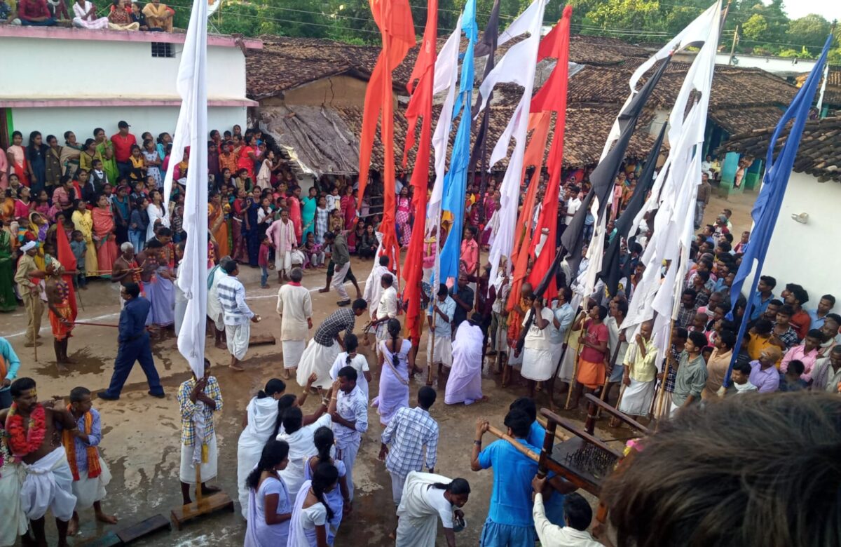 दर्रीपारा-कोसमी में 150 साल पुरानी परम्परा से ही मनाया गया देव दशहरा