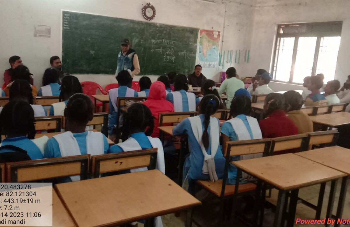 मिलेट वर्ष घोषित किया जाने पर स्कूली छात्राओं को दी गई जानकारी