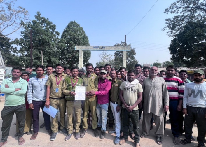 हिट एंड रन’ कानून के खिलाफ गरियाबंद में ड्राइवरों का हाईवे पर प्रदर्शन, नए कानून में ऐसा क्‍या जिसने उड़ाए ड्राइवरों के होश