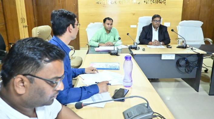जिले में अवैध धान भण्डारण एवं परिवहन पर करे कड़ी कार्यवाही- कलेक्टर दीपक अग्रवाल