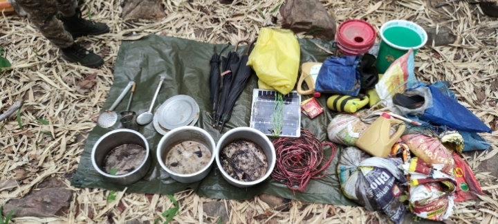 Breaking news: आईईडी प्लांट नक्सलियों के मंसूबों को सुरक्षा बलों ने किया नाकाम, नुकसान पंहुचाने की नीयत से अलग-अलग जगहों पर