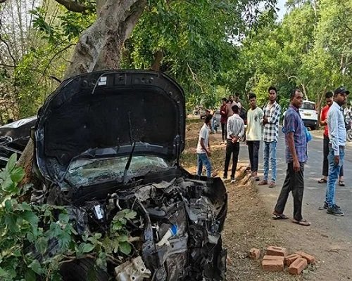 CG Accident Breaking: नशे में धुत कार चालक ने मारी बाइक को टक्कर, 3 युवकों की मौत, युवती ने अस्पताल में तोड़ा दम
