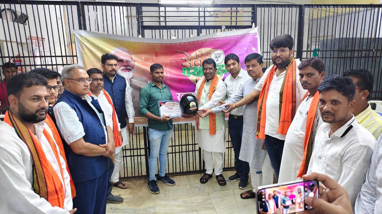 पीएम नरेंद्र मोदी 