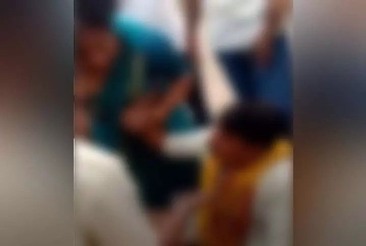 Raipur Storyteller Controversy : मध्यप्रदेश के मशहूर कथावाचक रायपुर में पकड़े गए