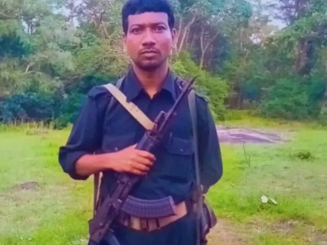 Chhattisgarh Naxalism : छत्तीसगढ़ में नक्सलियों पर कसा शिकंजा, मोस्ट वांटेड हिडमा पुलिस रडार पर, जल्द मिल सकती है खुशखबरी — गृह मंत्री विजय शर्मा