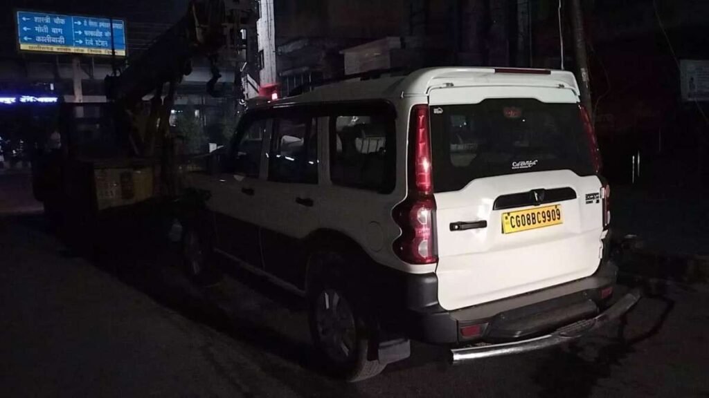 Pilot Car Accident : रायपुर में उद्योग मंत्री की पायलट गाड़ी हादसे का शिकार, नशे में पाए गए चालक Pilot Car Accident