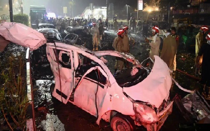 Delhi blast investigation : दिल्ली ब्लास्ट में बड़ा खुलासा, 5 लाख में AK-47 खरीदी, फ्रीज़र में रखते थे विस्फोटक Delhi blast investigation