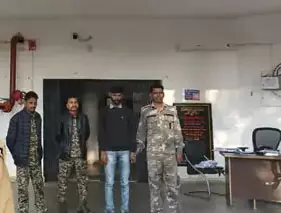 Fake DSP Arrest : फर्जी DSP बनकर 72 लाख की ठगी, छत्तीसगढ़ पुलिस ने जेसीबी ऑपरेटर को दबोचा, असली अधिकारी की फोटो का किया था दुरुपयोग Fake DSP Arrest