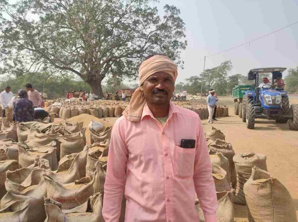 टोकन तुहर ऐप: कौन्दकेरा के किसान ने ऑनलाइन टोकन से किया 33 क्विंटल धान विक्रय