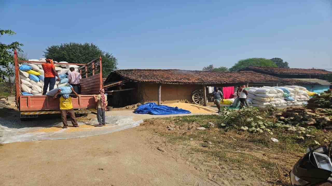 400 कट्टा धान जब्त