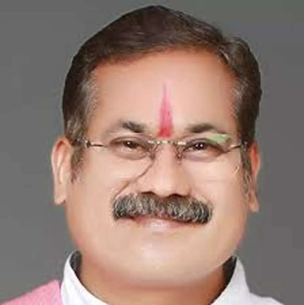 अमित बघेल जल्द कर सकते हैं सरेंडर, 7 राज्यों की पुलिस कर रही तलाश — इंटरव्यू में कहा “न न्याय से भागूंगा, न छत्तीसगढ़ छोड़ूंगा”