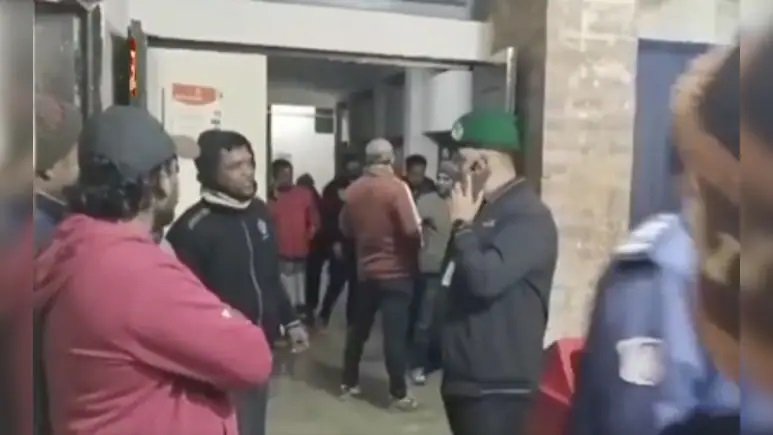 Bangladesh Violence : बांग्लादेश में हिंदुओं पर हिंसा जारी… मयमनसिंह में अर्धसैनिक बल के जवान बृजेंद्र बिस्वास की गोली मारकर हत्या