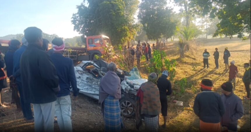 CG Accident : छत्तीसगढ़ में 5 की मौत; तेज रफ्तार कार और ट्रेलर की जोरदार भिड़ंत