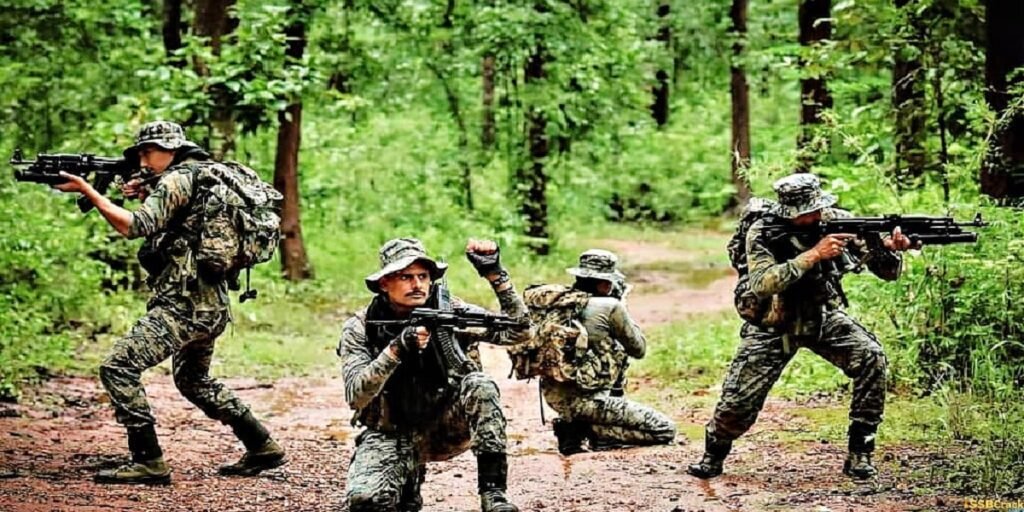 Bastar Naxal Encounter : बस्तर में भीषण एनकाउंटर, टॉप नक्सली लीडर पापाराव फंसा; इतने माओवादी ढेर