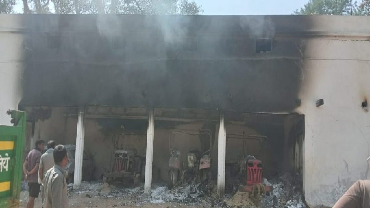 बालोद - कोठार में लगी आग_1